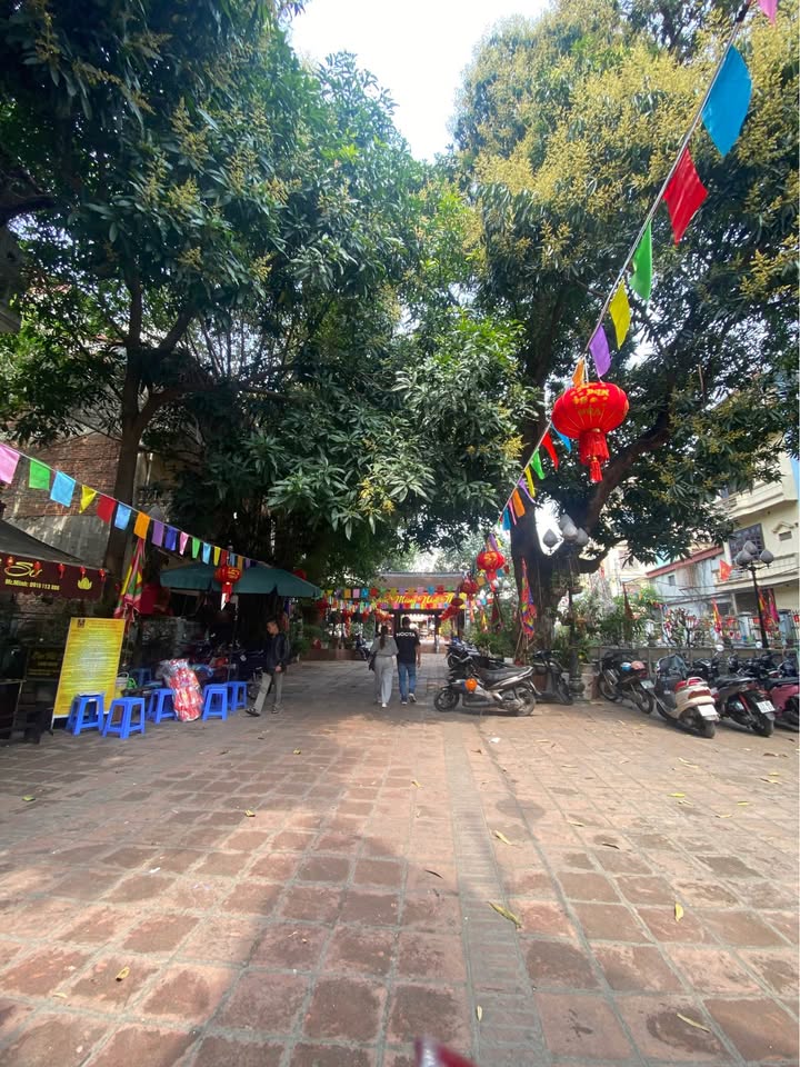 Nhà Mặt Phố Kinh Doanh Văn Chương, Ba Đình - 15m² - 7.3 Tỷ