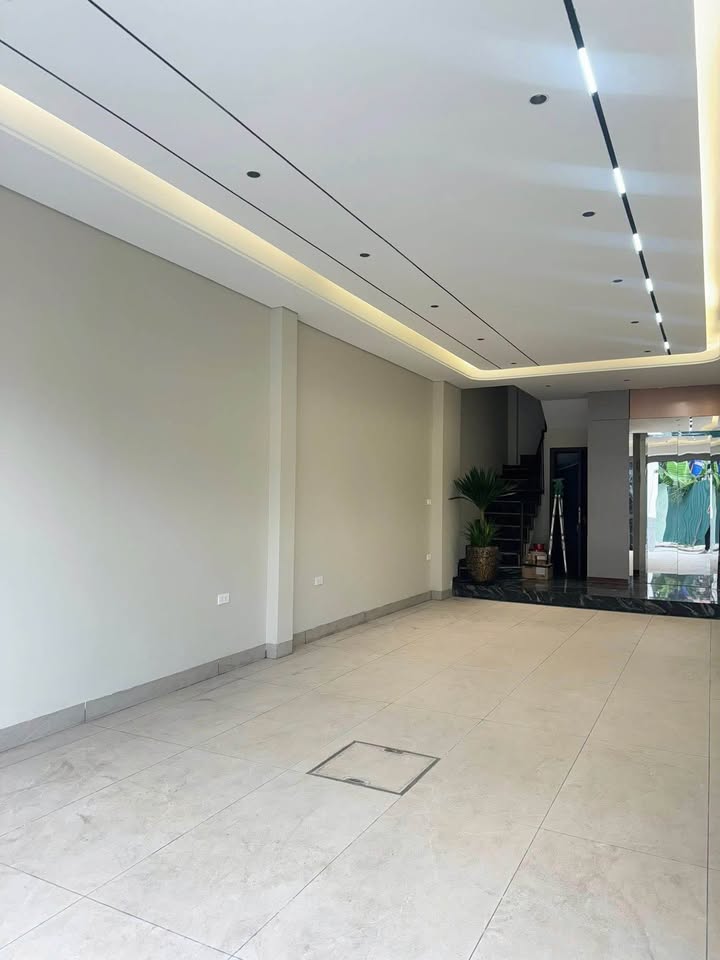 Nhà Mặt Tiền Doãn Kế Thiện, Cầu Giấy 51m² x 5 Tầng - Kinh Doanh Đa Ngành, Ô Tô Tránh