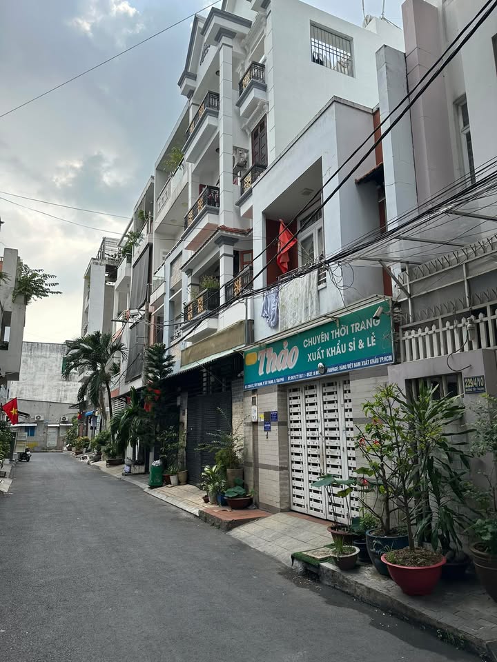 Nhà Hẻm VIP Tân Phú 514m² 3 Lầu Giá 10.8 Tỷ - Sẵn Sàng Đón Gia Đình