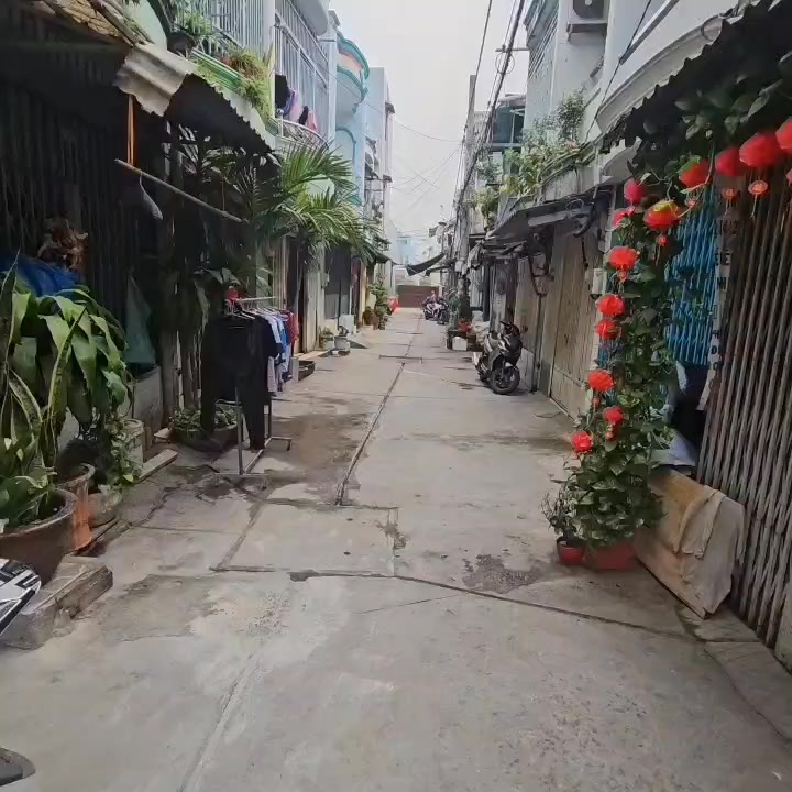 Nhà 2 Tầng Đường Chiến Lược, Bình Tân - 3 Tỷ, Sổ Hồng Riêng