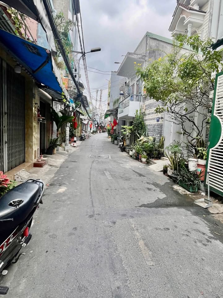 Nhà Mặt Tiền Lý Chiêu Hoàng, Bình Tân - 43m², Nở Hậu, 4 Tỷ