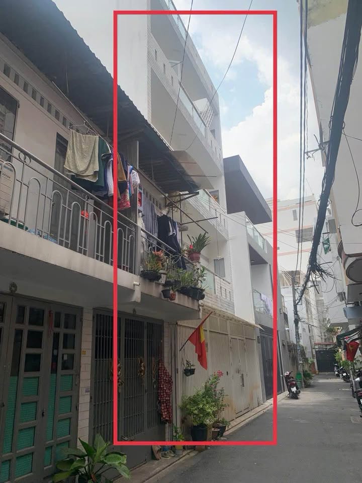 Nhà riêng Tân Phú 98m² giá 9.9 tỷ - Ô tô vào tận nhà