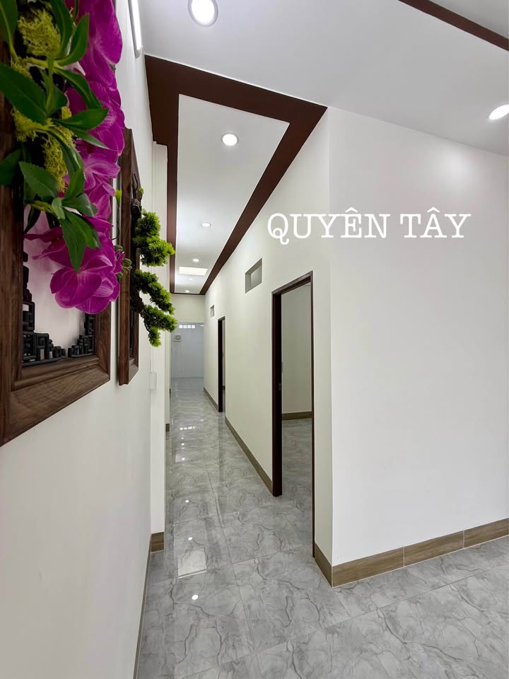 Nhà riêng Long Xuyên 90m² giá 2.39 tỷ - Ô tô vào tận nhà!