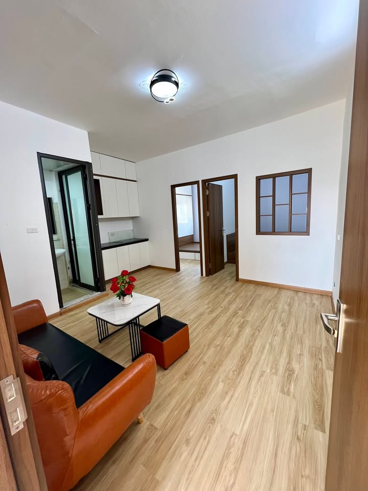 Căn hộ tập thể Thái Thịnh 65m² giá 3.85 tỷ - Sổ hồng sẵn, vào ở ngay!