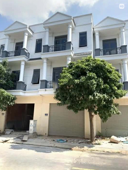 Nhà 3 Tầng Tân Uyên 178m² - Sổ Hồng Sẵn Sàng, Giảm 100 Triệu Đầu Năm