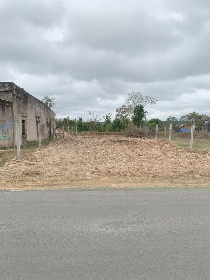 Bán đất 131m² Đắk Lắk, 2 mặt tiền đường trục chính Ea Kar - Giá 650 triệu