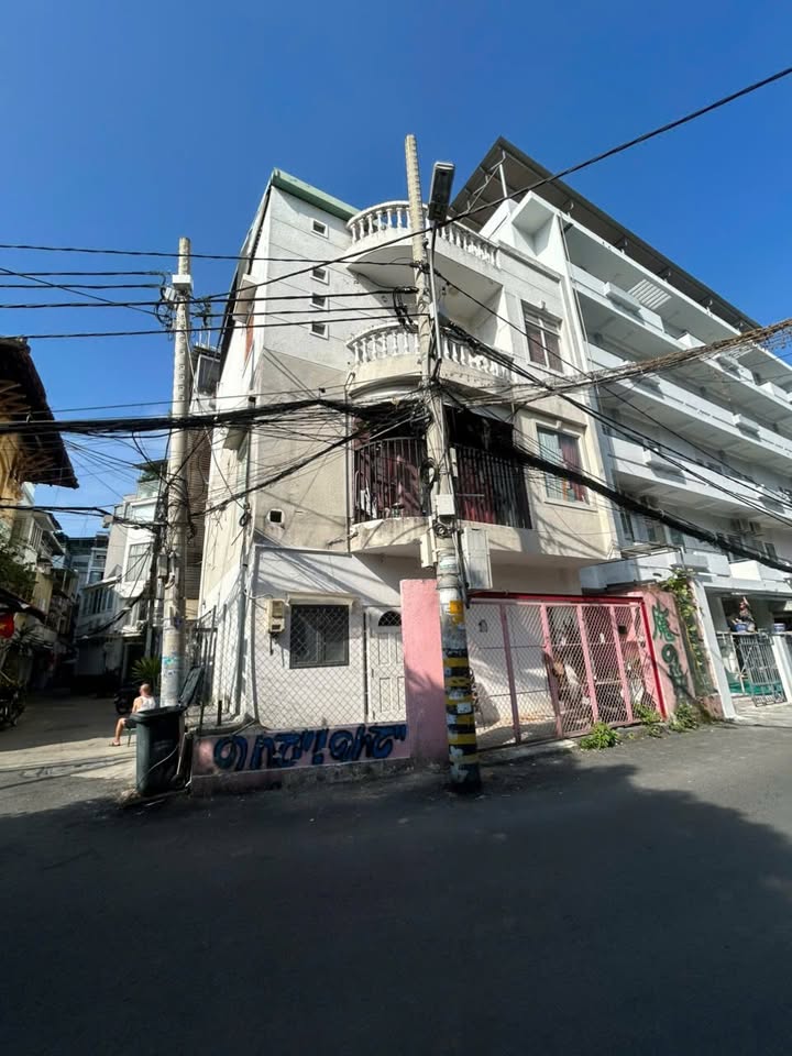 Nhà Phố Nguyễn Đình Chiều Q1 95m² - Mặt tiền kinh doanh 2MT hiếm có!