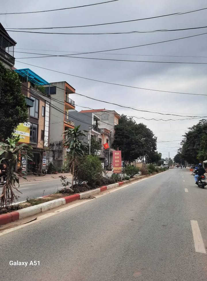 Đất nền 90m² Thanh Lâm, Mê Linh - Kinh doanh sầm uất, ô tô tránh