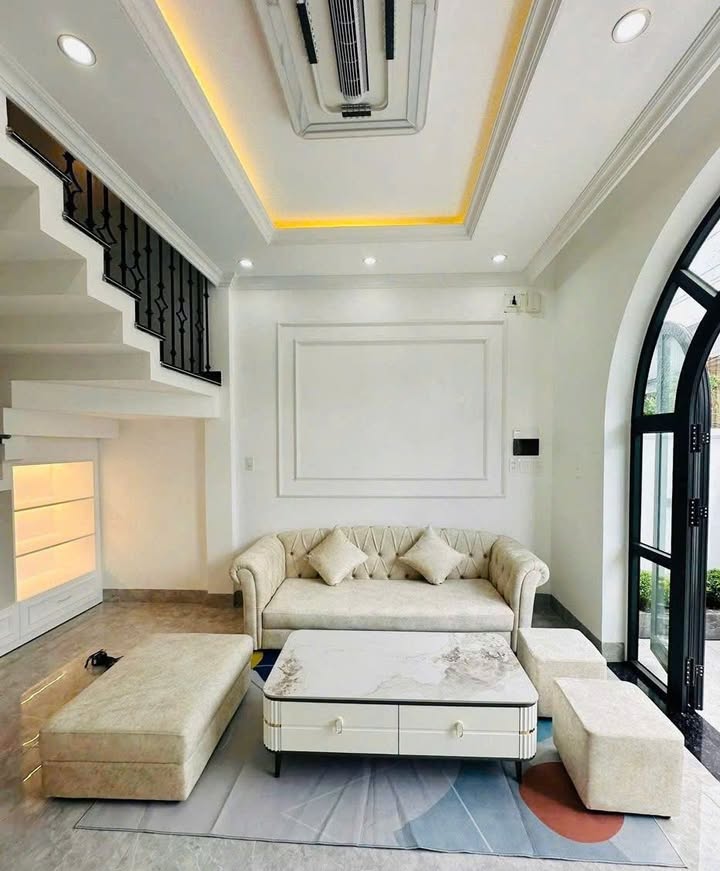 Nhà Hải Triều TP Huế 70m² giá 3.8 tỷ - Full nội thất, sẵn sàng ở ngay!