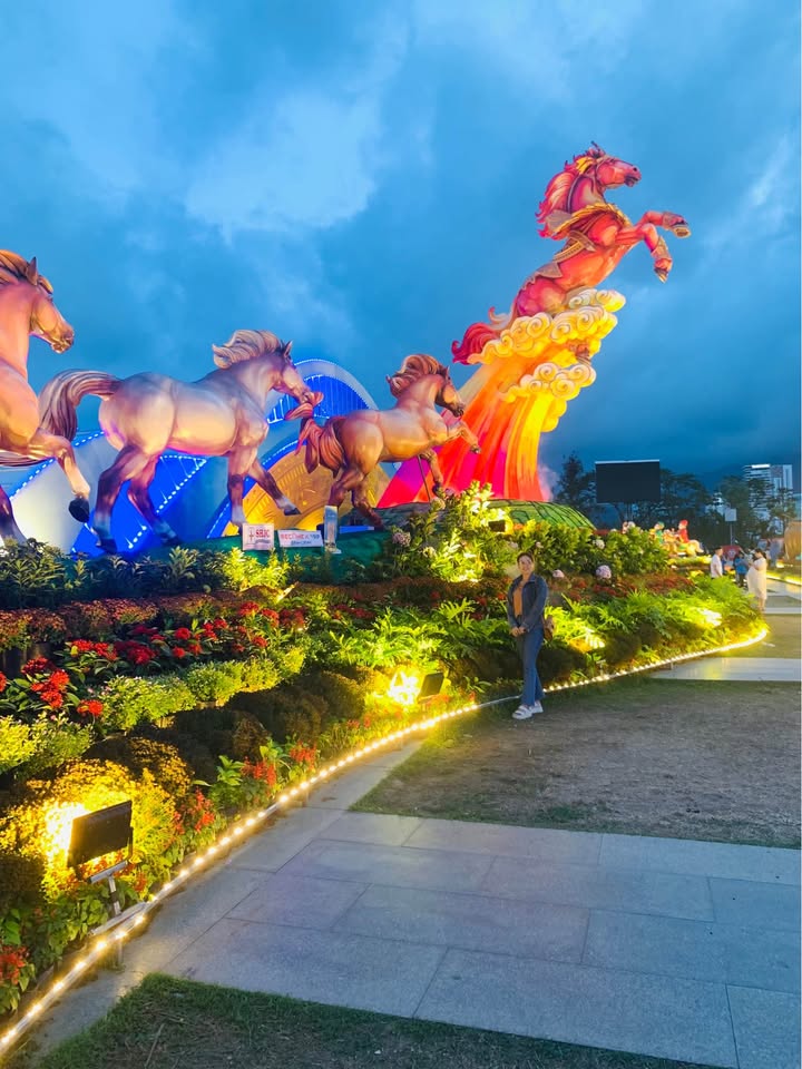 Bán Gấp 2 Lô Đất Mặt Tiền Lê Công Miễn, Q1 - 90m² Kinh Doanh Đỉnh