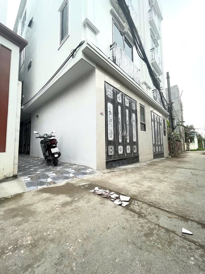 Nhà 5 tầng Phường Biên Giang, Hà Đông - 30m², ô tô tránh, chỉ hơn 3 tỷ