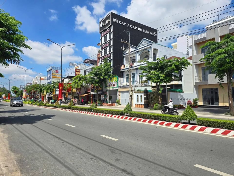 Mặt Tiền Kinh Doanh Phú Lợi, Thủ Dầu Một - 208m² Giá Tốt