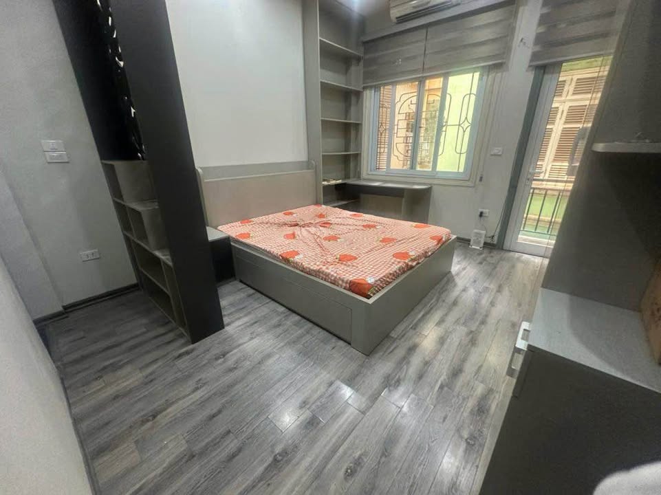 Nhà 4 Tầng Xuân Diệu, Tây Hồ 26.5m² - Sổ Đỏ Chính Chủ - 9.6 Tỷ