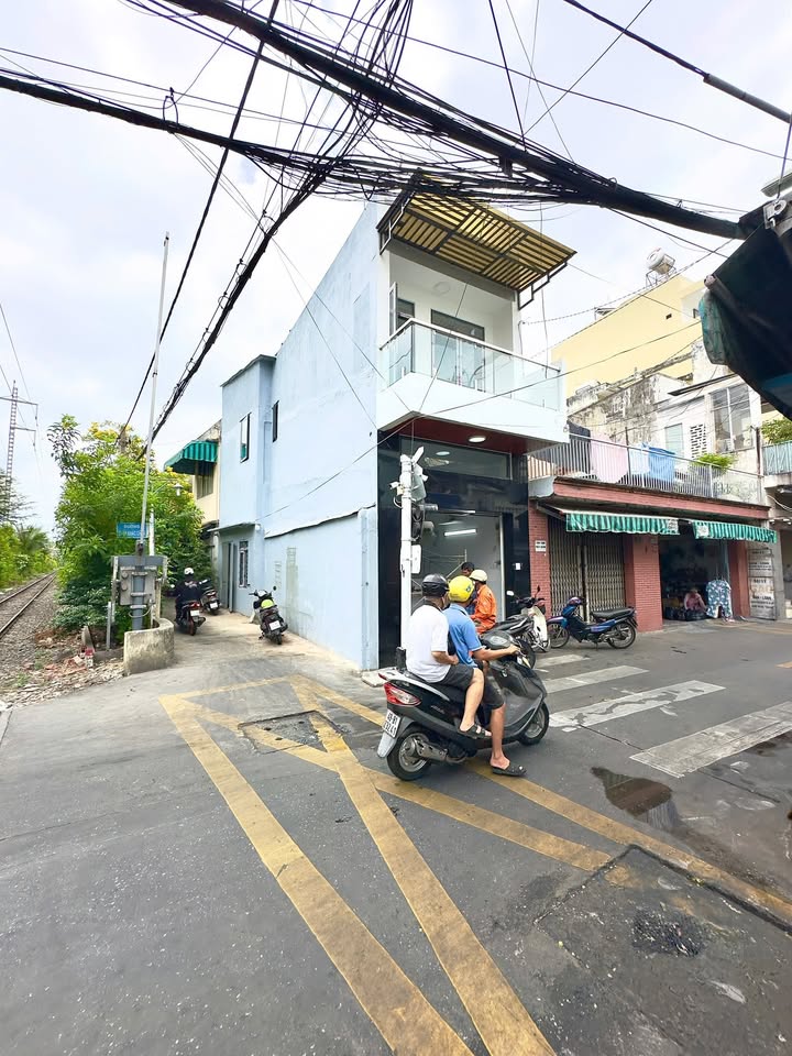 Nhà Mặt Tiền Kinh Doanh Trần Khắc Chân, Phú Nhuận - 3PN, Giá 20 Triệu