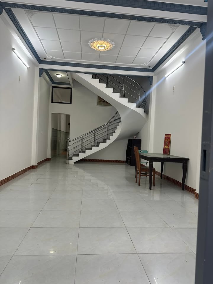 Cho thuê nhà 2 tầng 83m² đường Lâm Quang Thự, Đà Nẵng - Giá 10 triệu/tháng