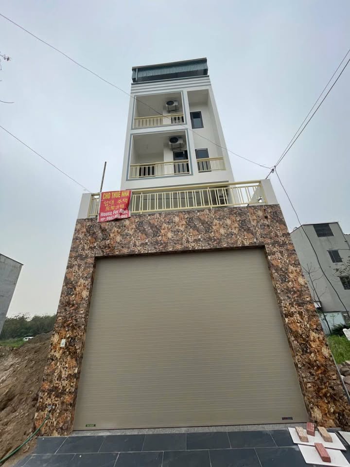 Cho thuê nhà 5 tầng mặt tiền rộng, 7PN, Thích hợp VP/Ở - Bắc Ninh