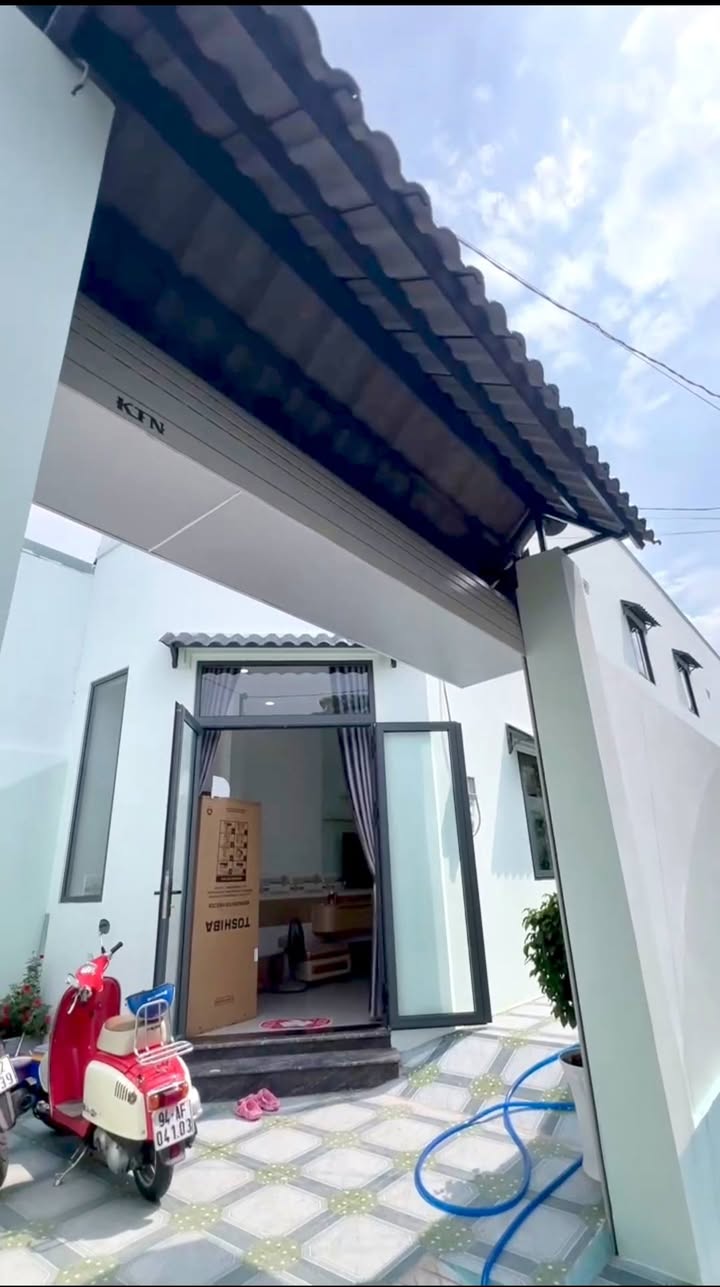 Nhà riêng Hóc Môn 76.5m² giá 2.95 tỷ - Chính chủ bán, sẵn sàng ở ngay!
