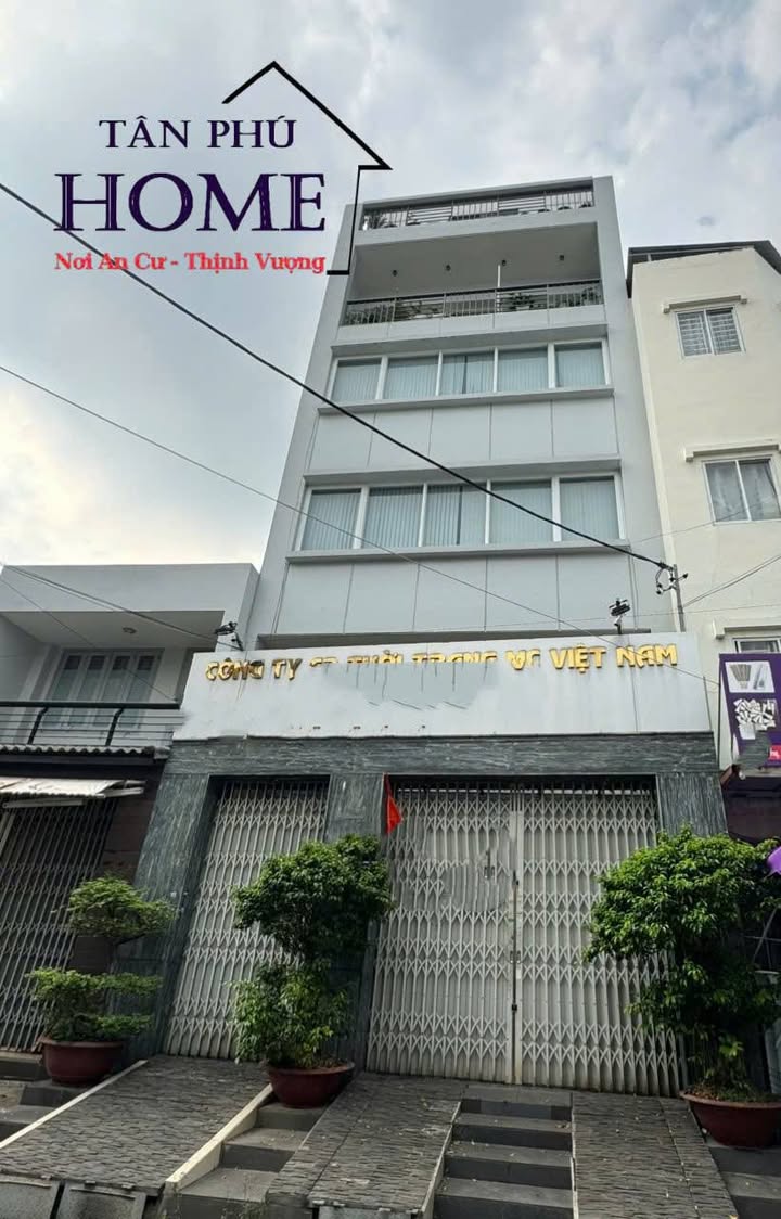 Nhà phố Tân Phú 90m² - Mặt tiền kinh doanh, nhận nhà ngay!