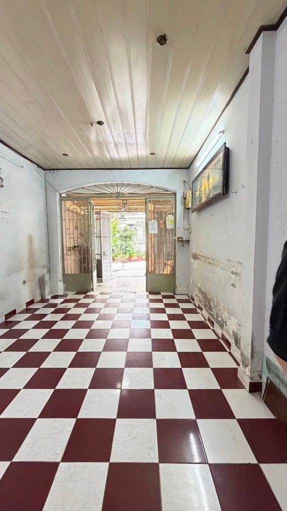 Nhà Quận 10 Thành Thái 88m² - Hẻm Xe Tải Ô Tô Vào Tận Nhà!