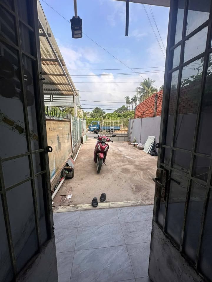 Nhà riêng Cần Thơ 121m² giá 4 triệu - Sân đậu ô tô rộng rãi!