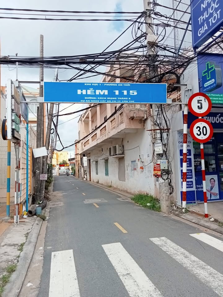 Nhà C4 Góc 2 Mặt Tiền Hẻm 115 CMT8, Bình Thủy - 100m² Thổ Cư 100%