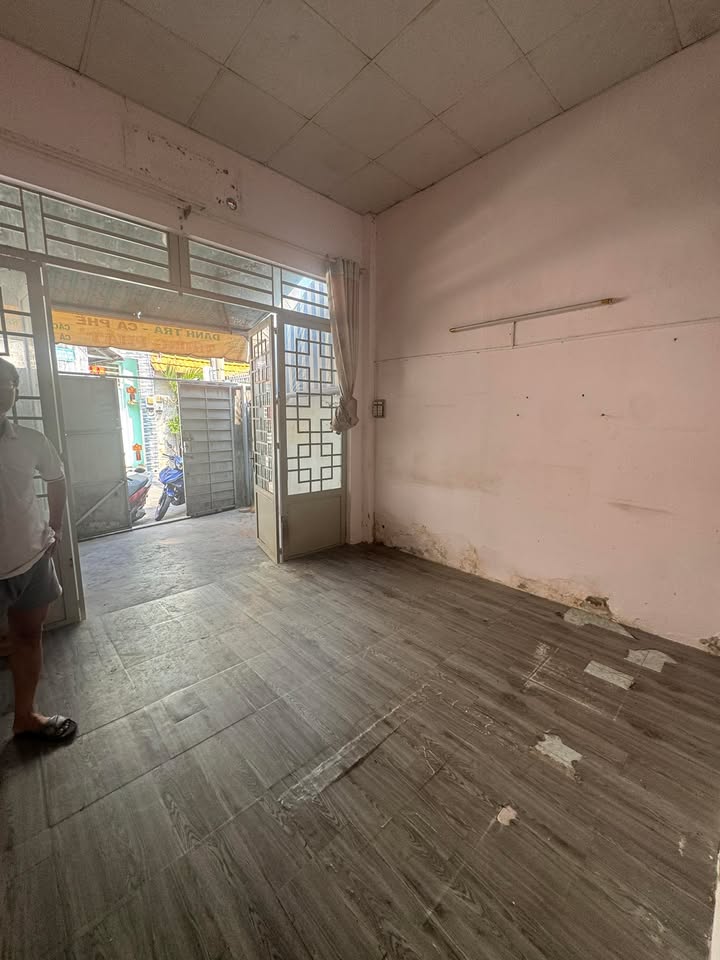 Nhà Hẻm Thông 4x11m Gác Lửng - P. Phú Trung, Q. Tân Phú - Giá 5.5 Triệu/Tháng