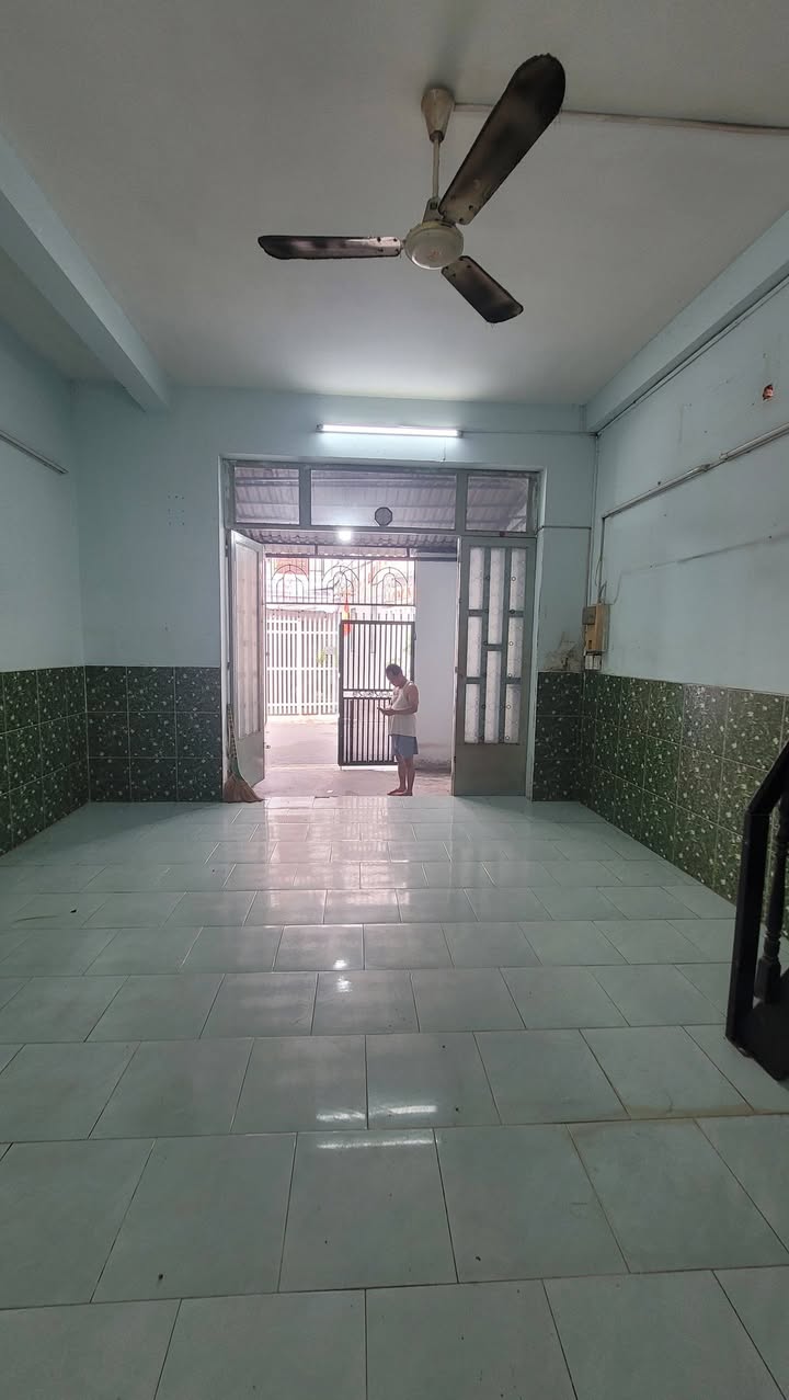 Nhà cho thuê Tân Sơn Nhì, 48m², Hướng Tây - Kinh doanh đa ngành nghề