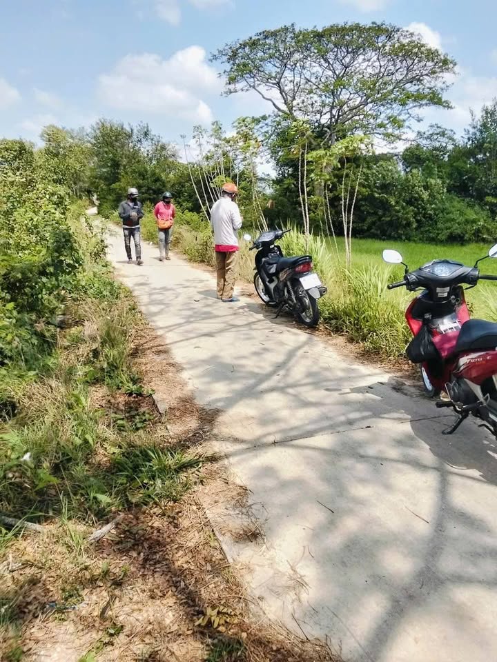 Đất nền mặt tiền 450m² tại Cà Mau - Sổ sẵn, giá tốt 280 triệu