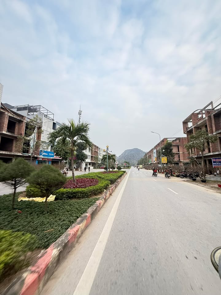 Nhà phố Thanh Hóa 102.5m² - Mặt tiền kinh doanh đắc địa!