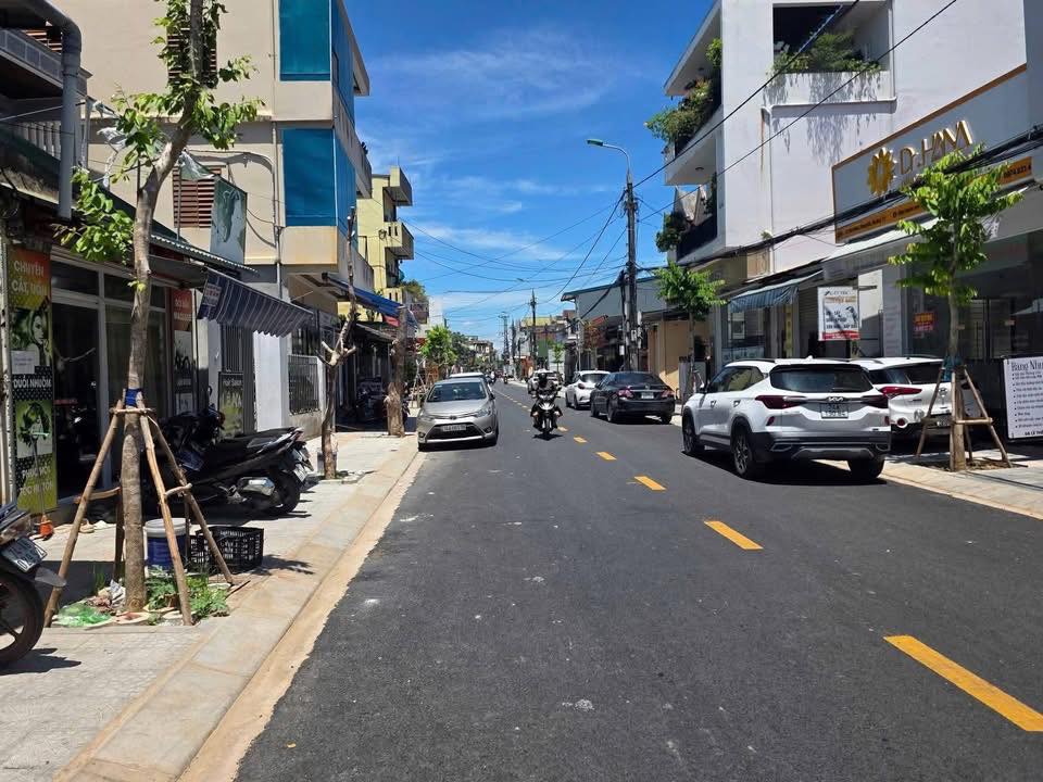 Đất Mặt Tiền Lê Thế Hiếu, Đông Hà 98m² - Giá 2.7 Tỷ Đầu Tư Hời