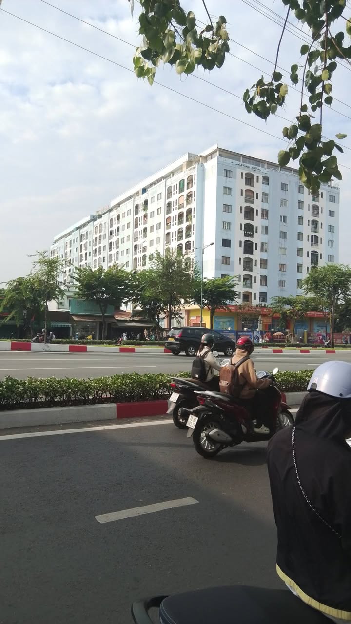 Nhà Phố Mặt Tiền Phạm Văn Đồng, P13, Phú Nhuận 17m² - Mặt tiền kinh doanh