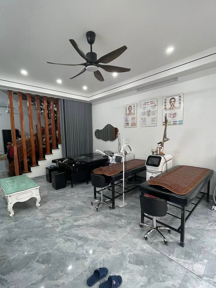 Nhà 3 Tầng Trung Tâm TP Ninh Bình, 92.5m² - Ngõ Lê Thái Tổ, Đường Rộng