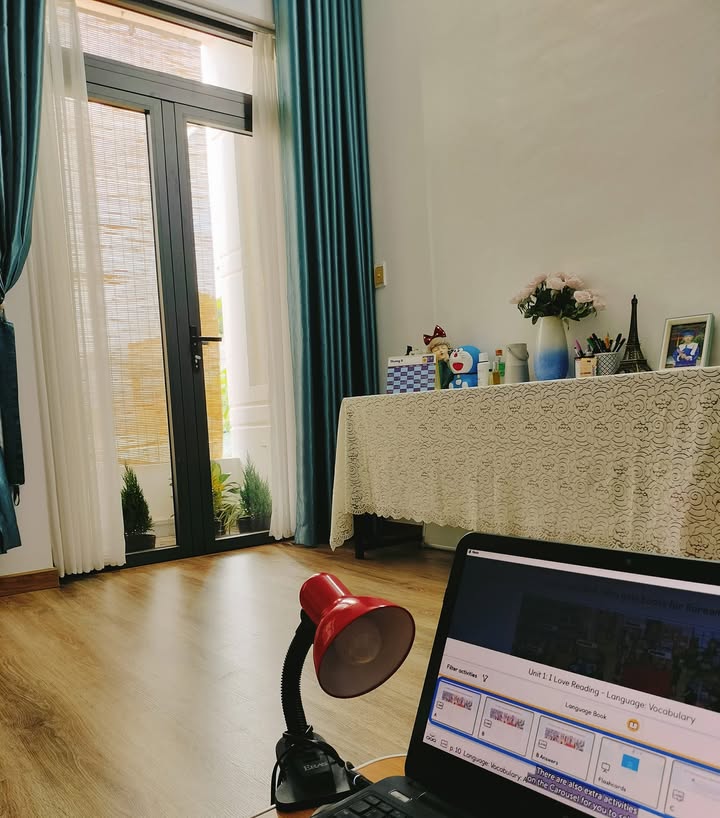 Nhà 196.6m² Hóc Môn - Sổ hồng riêng, 5PN, 3 Lầu, Vừa Ở Vừa Cho Thuê 20 Triệu/Tháng