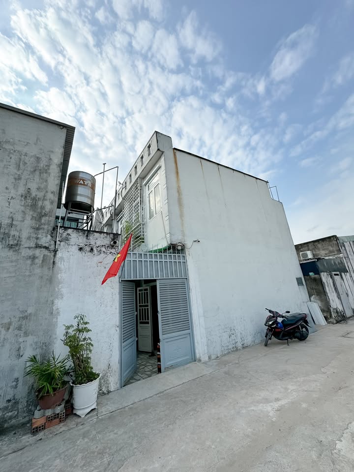 Nhà 1 Trệt 1 Lầu 35m² Bà Điểm, Hóc Môn - Sẵn Sàng Vào Ở Ngay