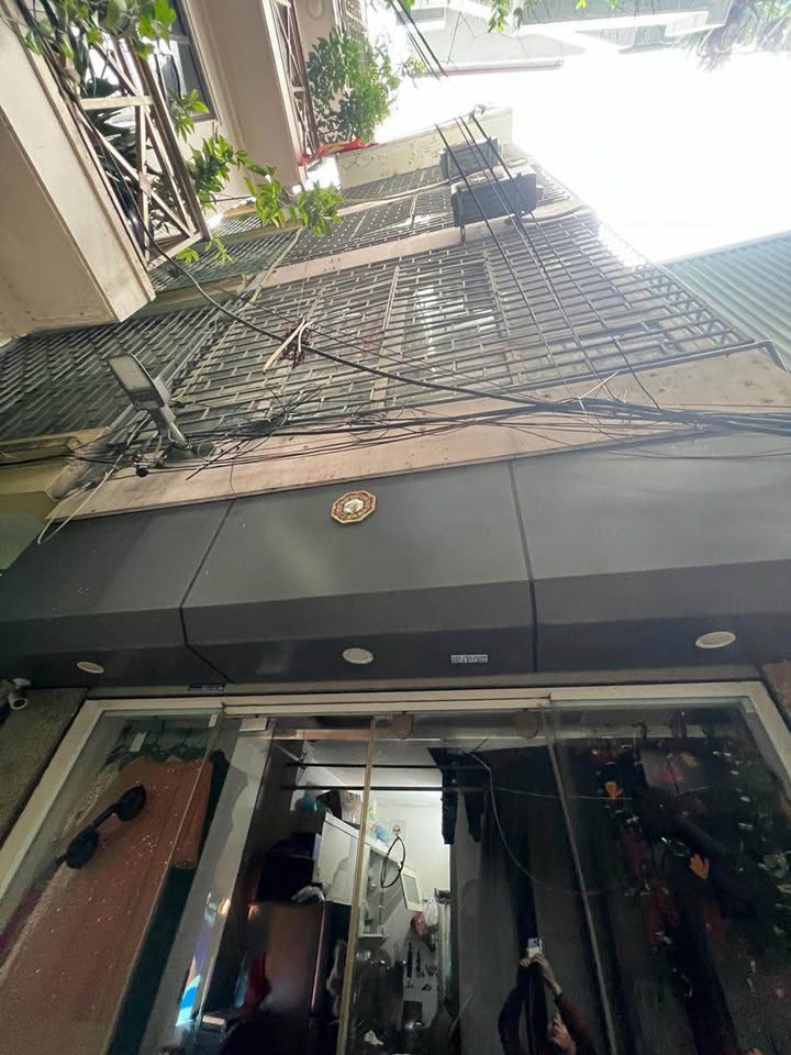 Nhà Đống Đa 17m² nhỉnh 6 tỷ - Sổ hồng sẵn sàng giao dịch!