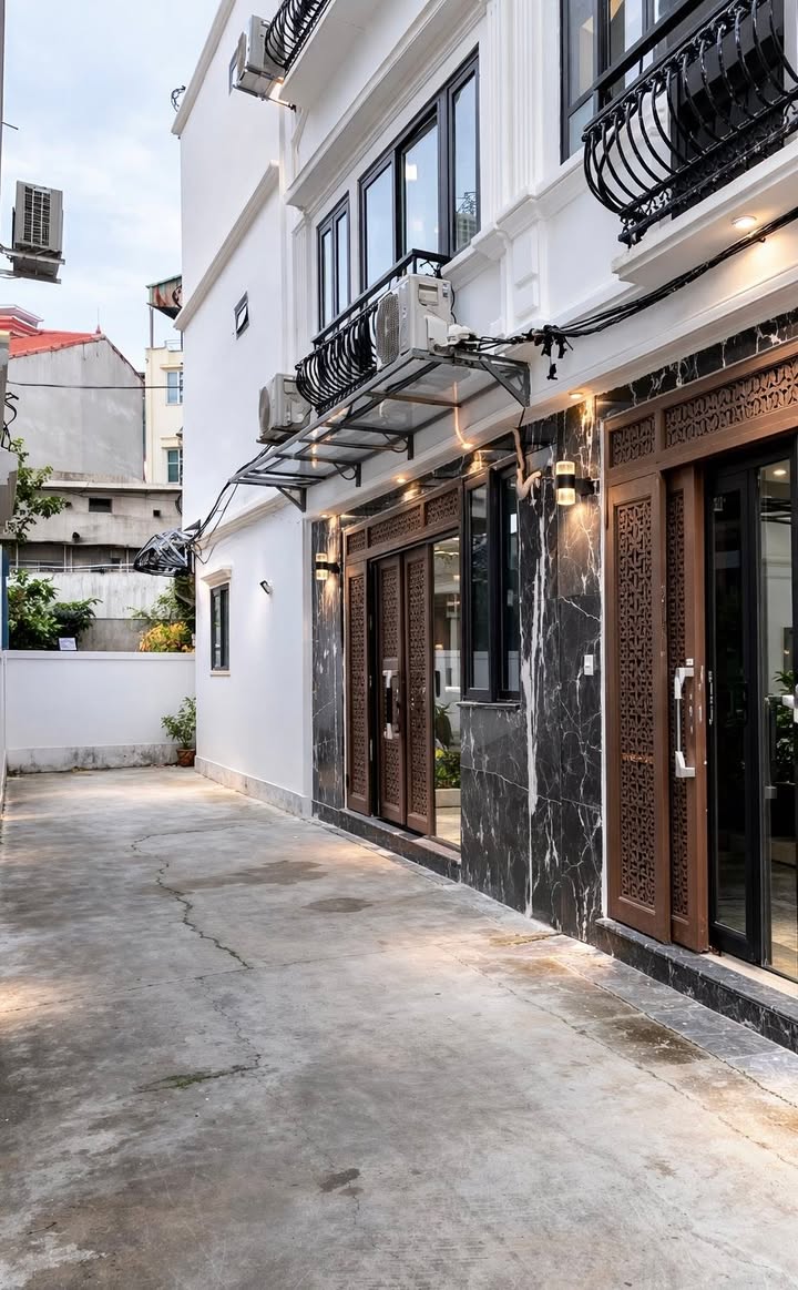 Nhà Phố Trường Lâm, Long Biên - 30m² 5 Tầng Hiện Đại - 7.x Tỷ