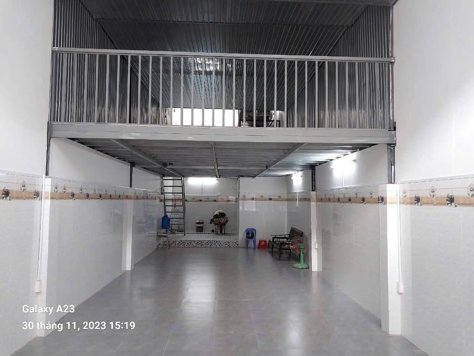 Kho Xưởng 90m² Thạnh Lộc Q12 - Giá 5.5 Triệu/Tháng - Sẵn Sàng Sản Xuất