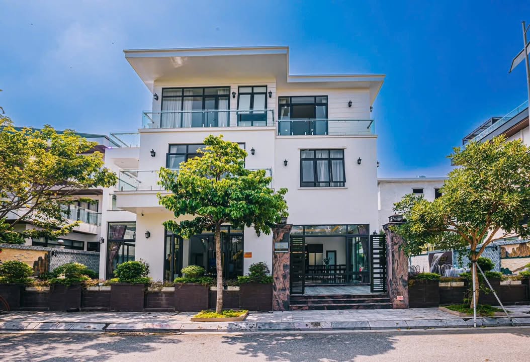 Villa FLC Sầm Sơn 5PN+ - Thuê Villa Riêng Tư, Hồ Bơi, Karaoke, BBQ