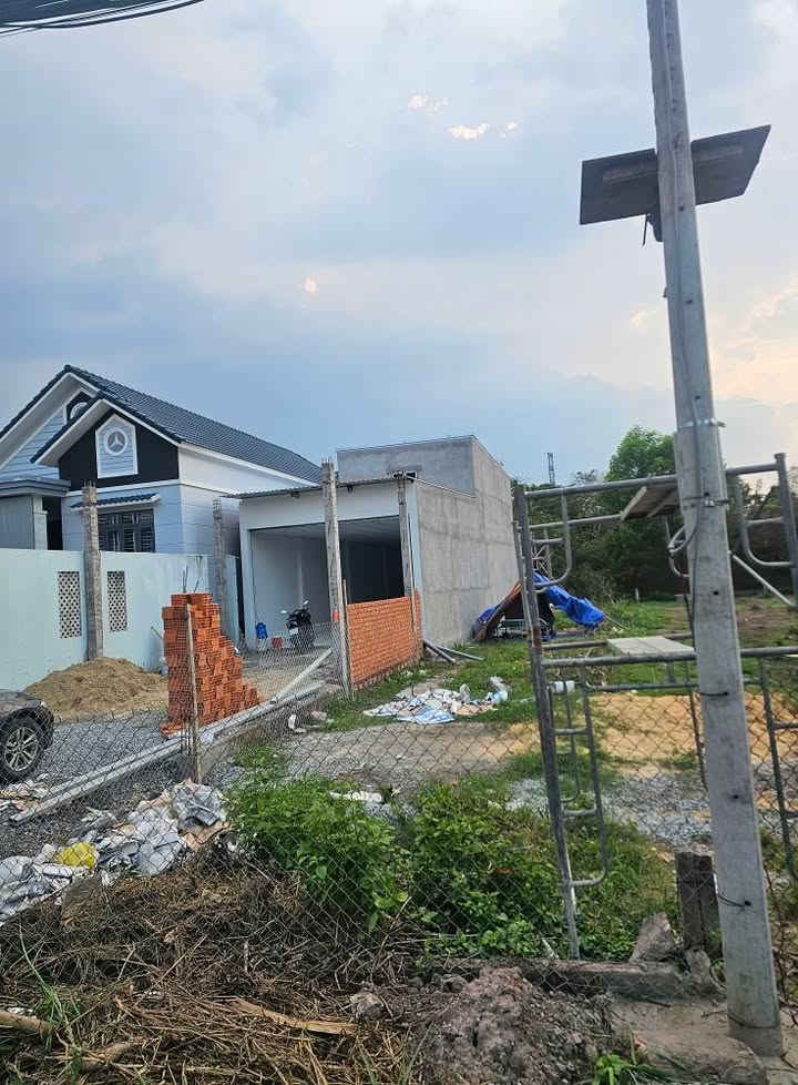 Nhà Mặt Tiền Nhuận Đức, Củ Chi - Ngang 5m, 200m², Sổ Hồng