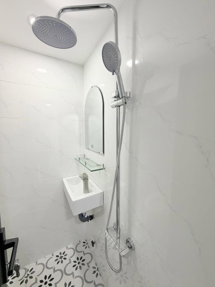 Nhà Phố Tân Bình 18m² Sổ Nở Hậu - Giá 3.45 Tỷ, Sẵn Ở Ngay