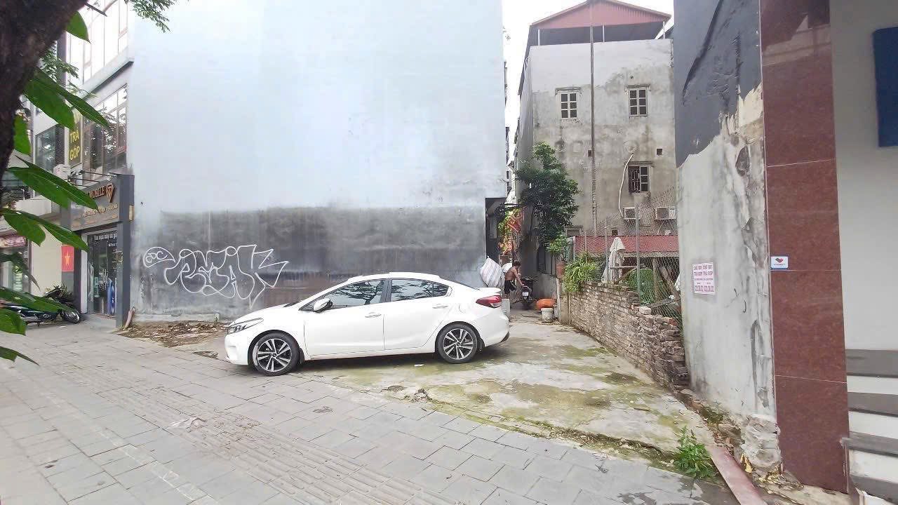 Nhà Mặt Phố Phạm Văn Đồng 31m² - Kinh Doanh Đắc Lợi 12.5 Tỷ