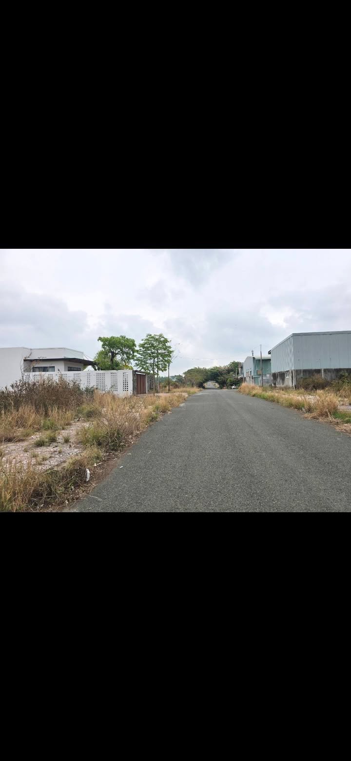 Đất Nền TDC Tân Phú Đồng Xoài 270m² - Sổ Đỏ 100% Thổ Cư, Giá Hơn 3 Tỷ