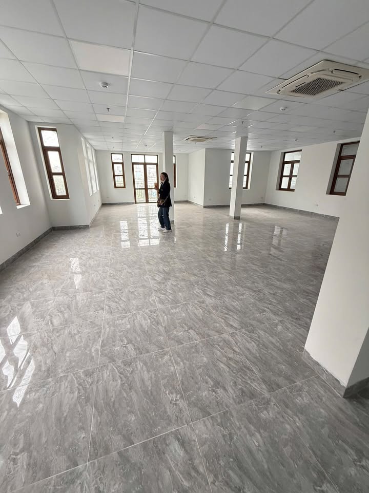 Nhà Mặt Phố Giải Phóng 240m² x 6 Tầng - Mặt Tiền Kinh Doanh Đắc Địa!