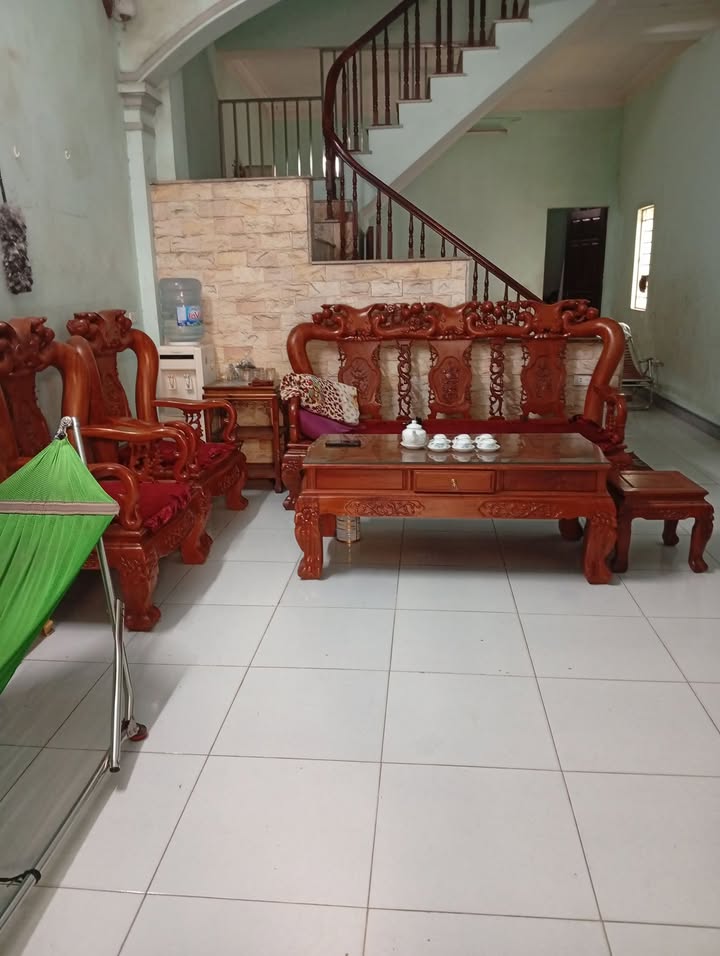 Cho thuê nhà 3 tầng 100m² mặt trục Thọ Am, Thanh Trì - Kinh doanh tốt