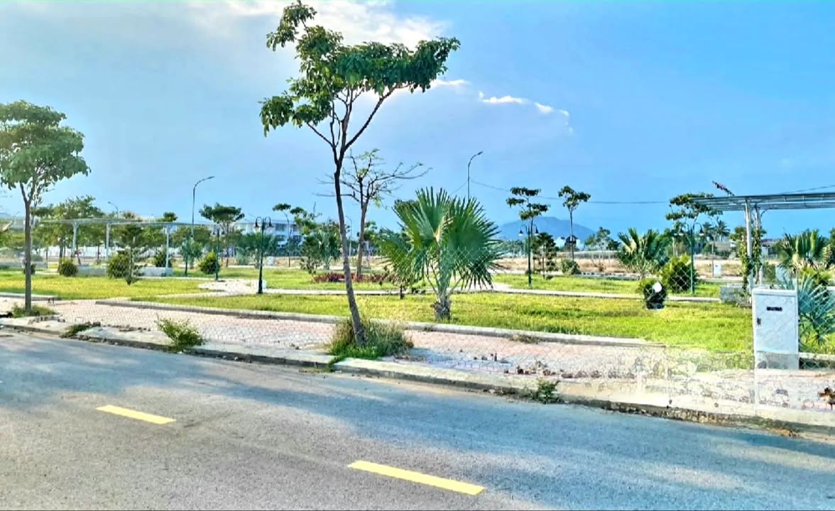 Đất Nền Biển K2 Phan Rang 80m² Hướng Đông - Sổ Đỏ ODT Giá 2.3 Tỷ