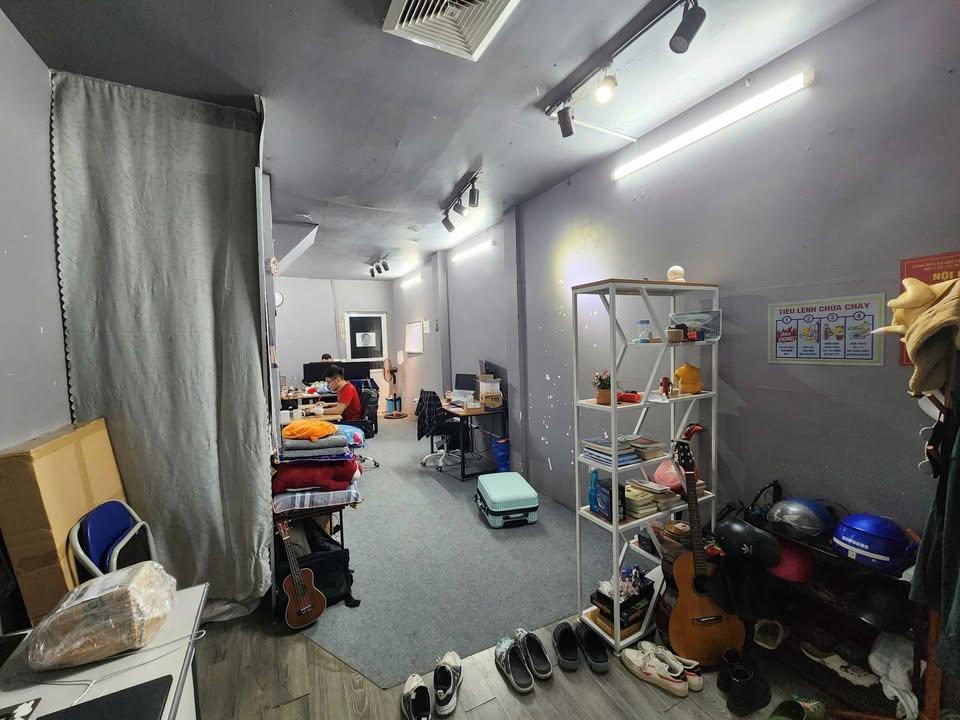 Nhà Nguyên Căn 50m² 3 Tầng, 4 Ngủ - Cầu Giấy, Hà Nội