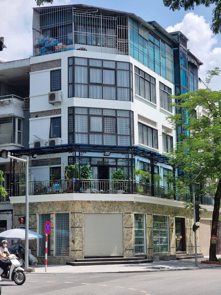 Nhà phố cho thuê Văn Phú Hà Đông 560m² giá 25 triệu - Vị trí đắc địa!