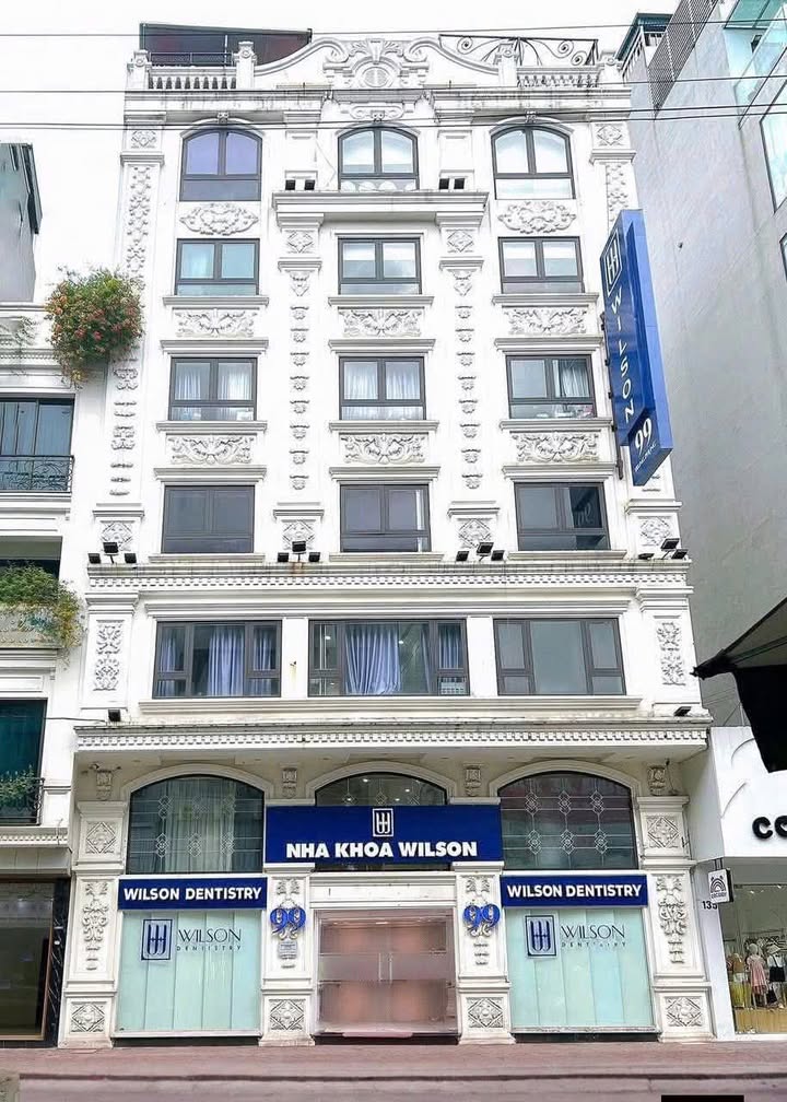 Cho thuê Nhà Mặt Tiền Nguyễn Đình Thi, Tây Hồ - 90m² x 5 tầng, View Hồ Tây