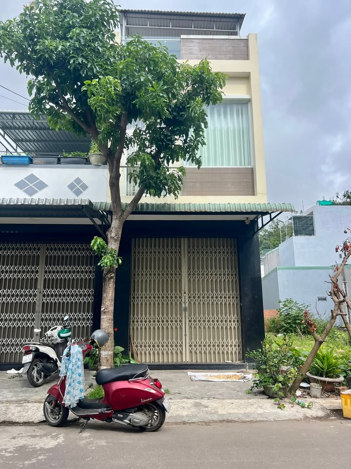 Nhà Mặt Tiền Khu TĐC Đèo Son, Quy Nhơn - 62.4m² 3 Tầng Giá 3.69 Tỷ