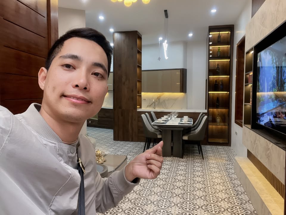 Nhà Riêng Hoàng Mai 70m² - Ô tô đỗ cửa, thang máy hiện đại!